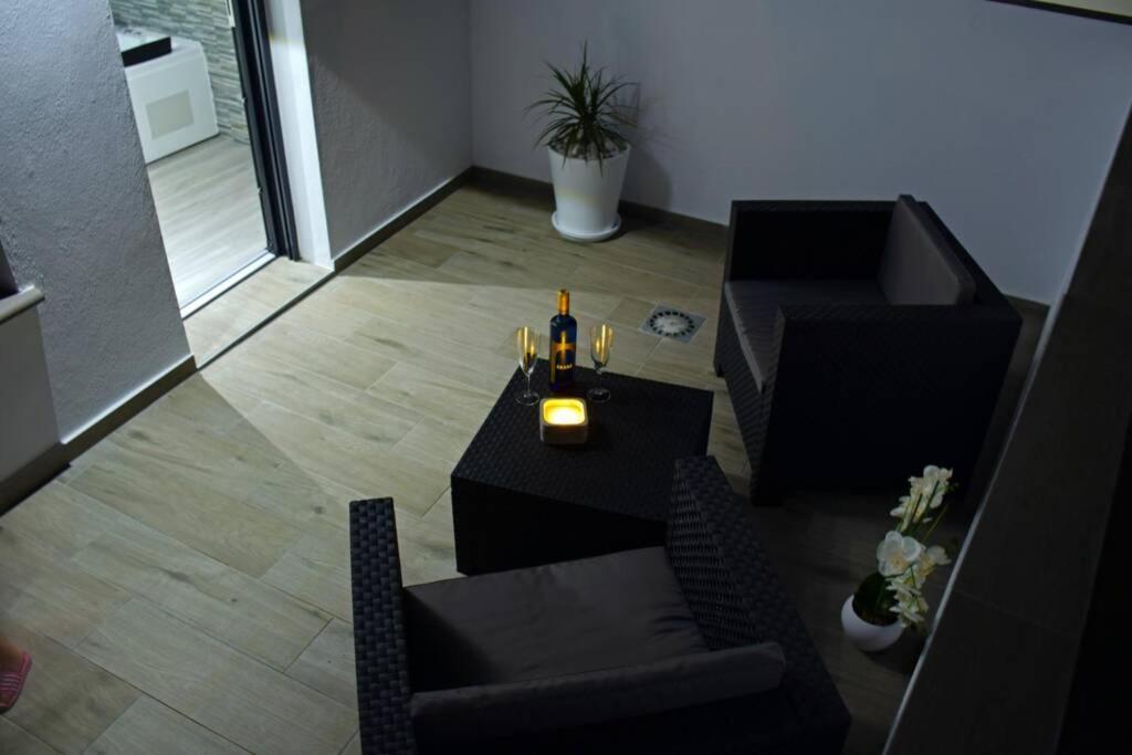 Alojamientos Lola, Suite Con Jacuzzi Benalup-Casas Viejas Exteriér fotografie