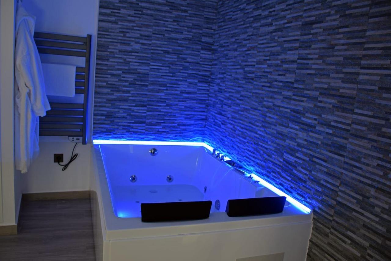Alojamientos Lola, Suite Con Jacuzzi Benalup-Casas Viejas Exteriér fotografie